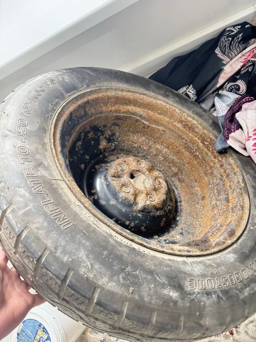 Продам запаску на Альфард