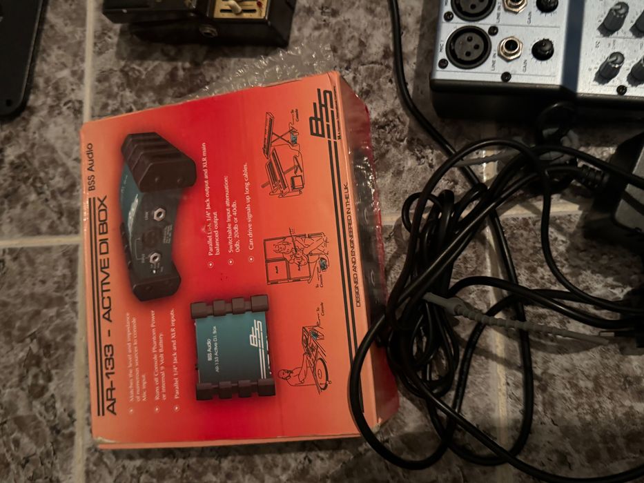 Музикални инструменти.