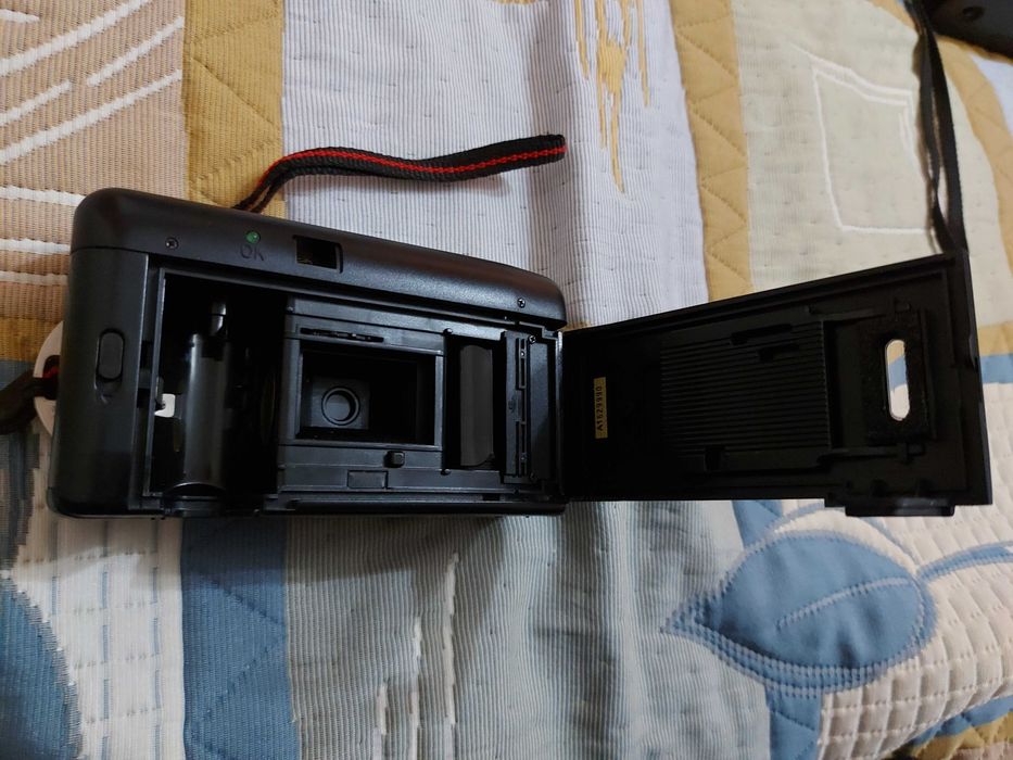 2 бр. ретро 35mm филмови фотоапарати – Canon LA20+Skina SK-222-Vintage