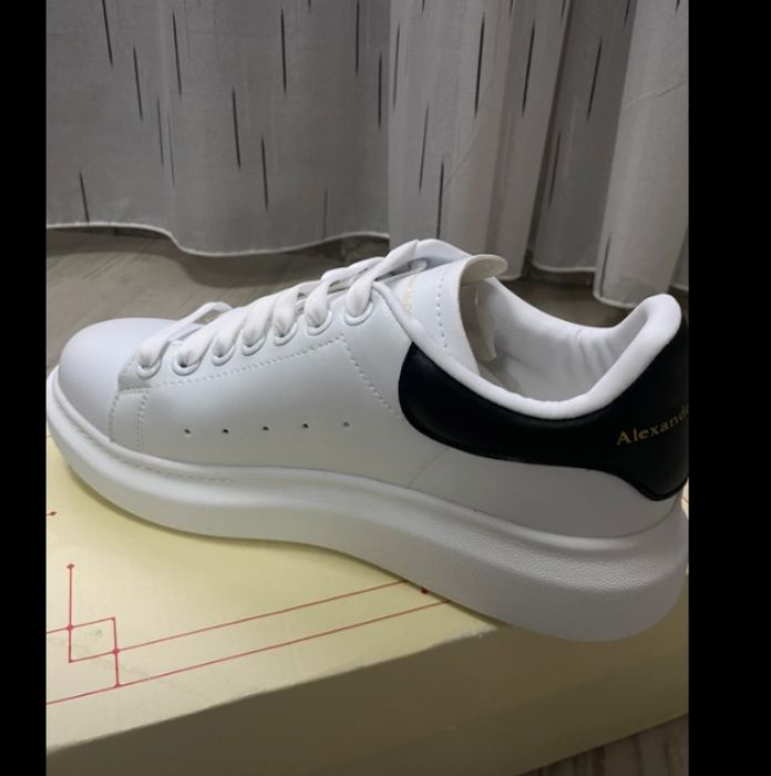 Adidași Alexander McQueen,,. 43