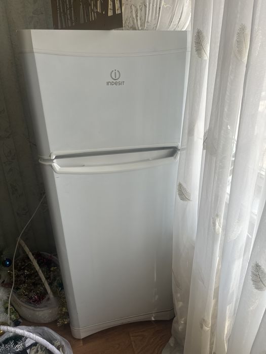 Холодильник idesit Б/у