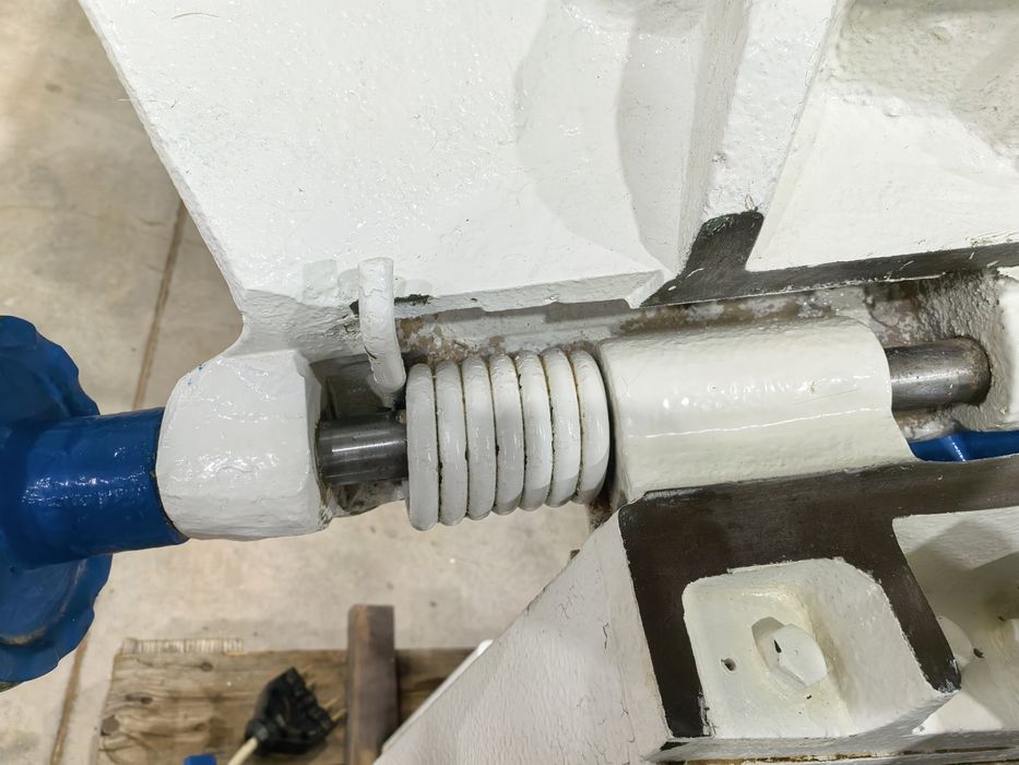 Абтихт щрайхмус на 400мм, с 4 ножа и 2 скорости.