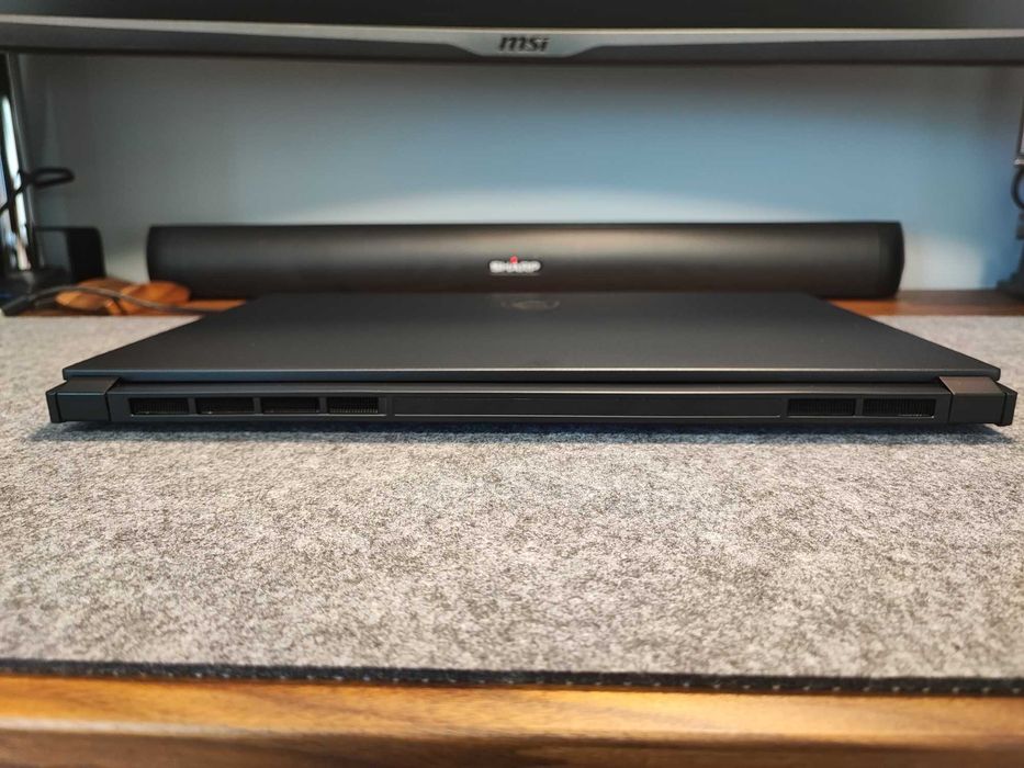 Лаптоп MSI GS66 Stealth