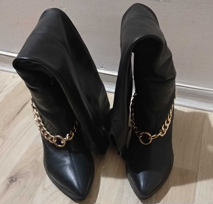 Боти, чизми, маратонки Alessa размер 36