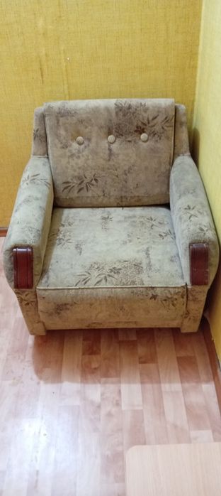 Продам кресло состояние хорошее