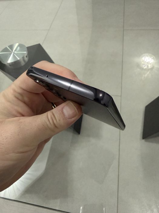 Samsung S23  black 256Gb neverlocked • pata neagra oe ecran •