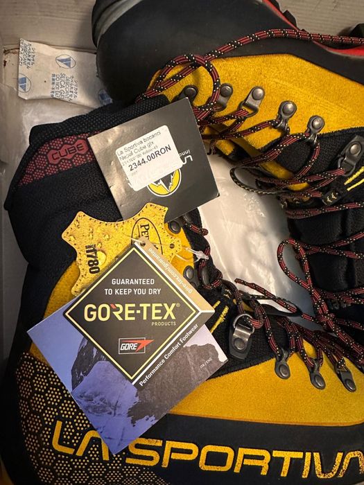 Bocanci barbati La Sportiva Nepal Cube GTX marimea 45