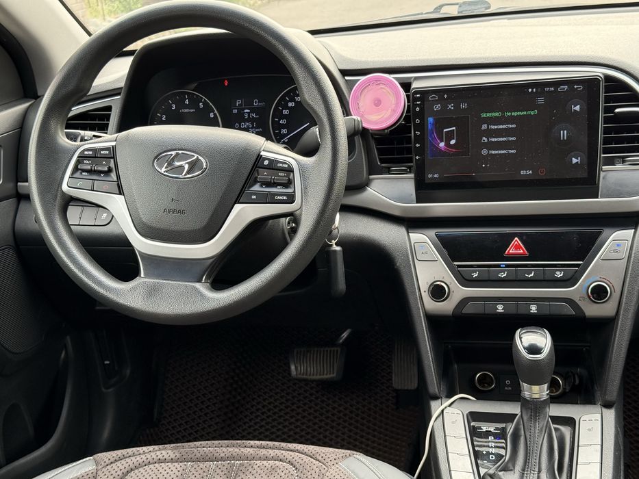 Продам hyundai elantra 2018