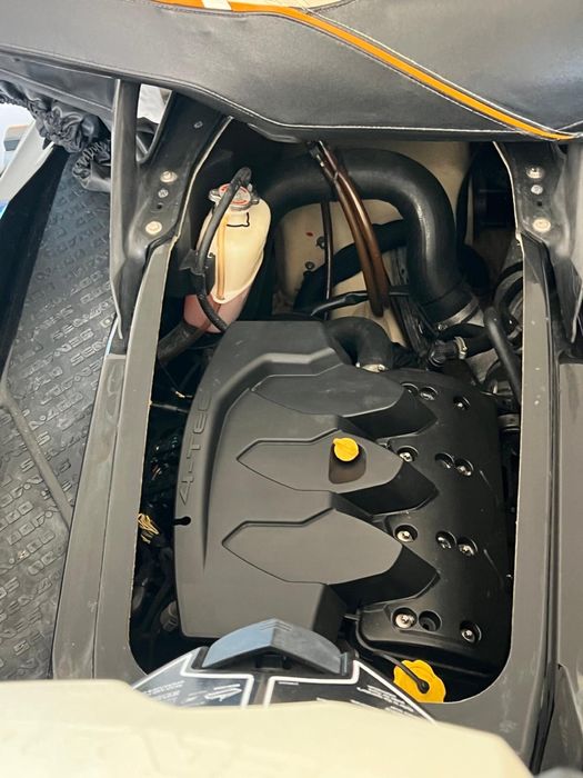 Vand sau schimb Skijet  GTR 215 cu 300