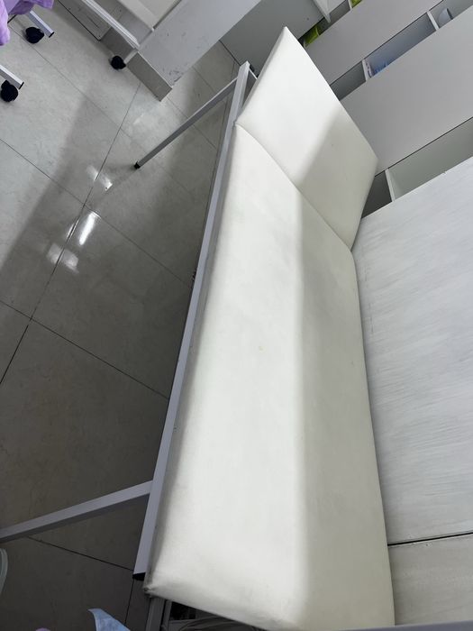 Продается кушетка