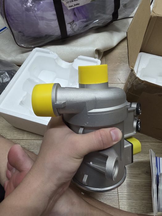 Помпа BMW X5 F15