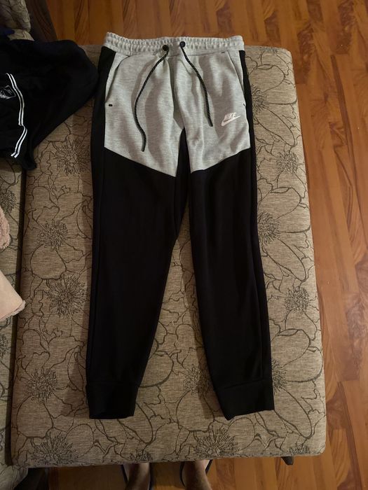 Pantaloni Nike Tech Flece