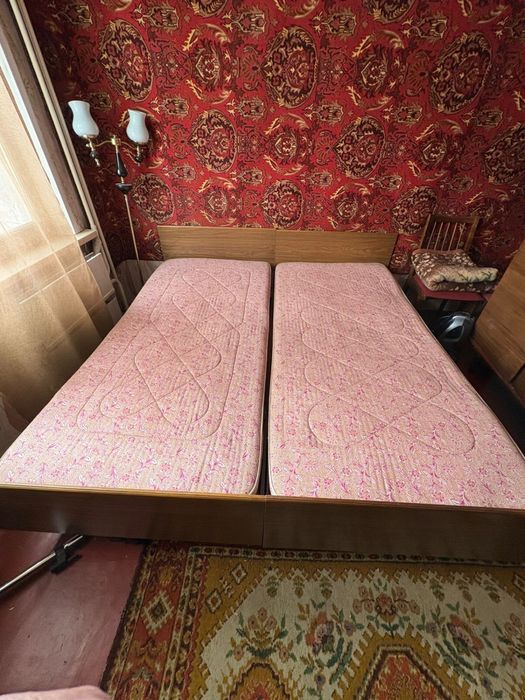 Продам кровати 2 шт с матрасами