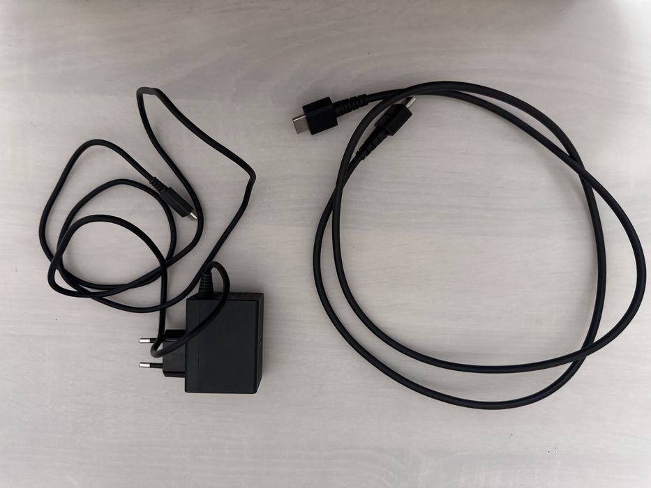 Приставка Nintendo switch + игра в подарок