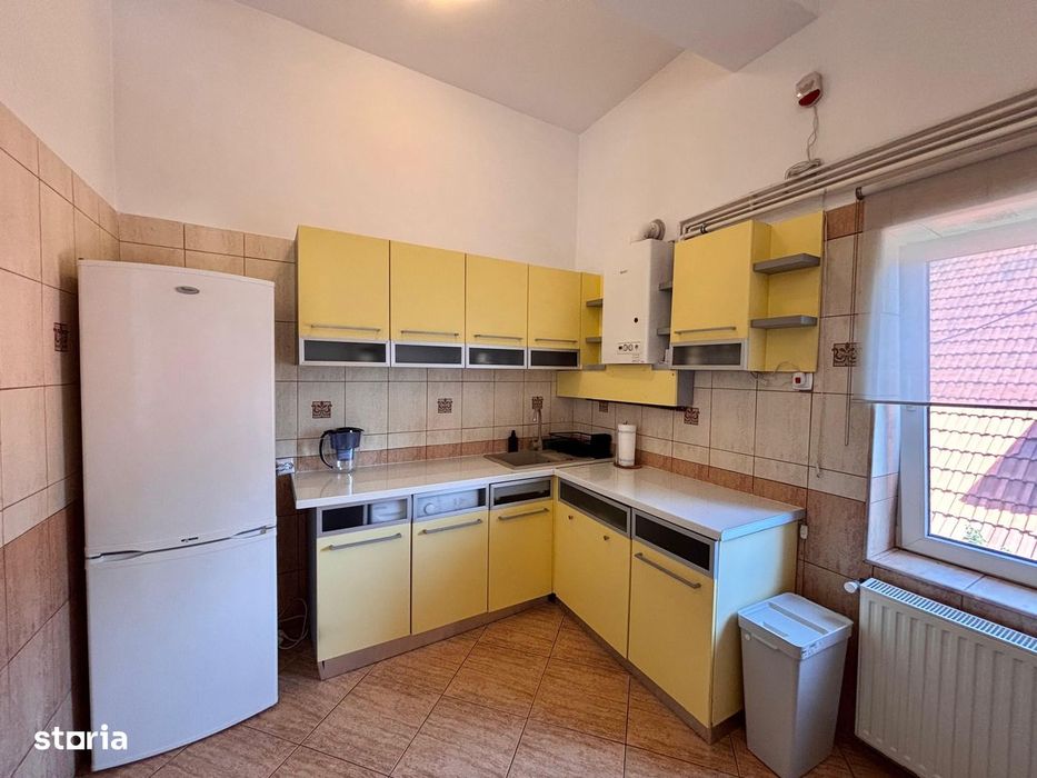 Apartament cu 3 camere de închiriat | Primaverii