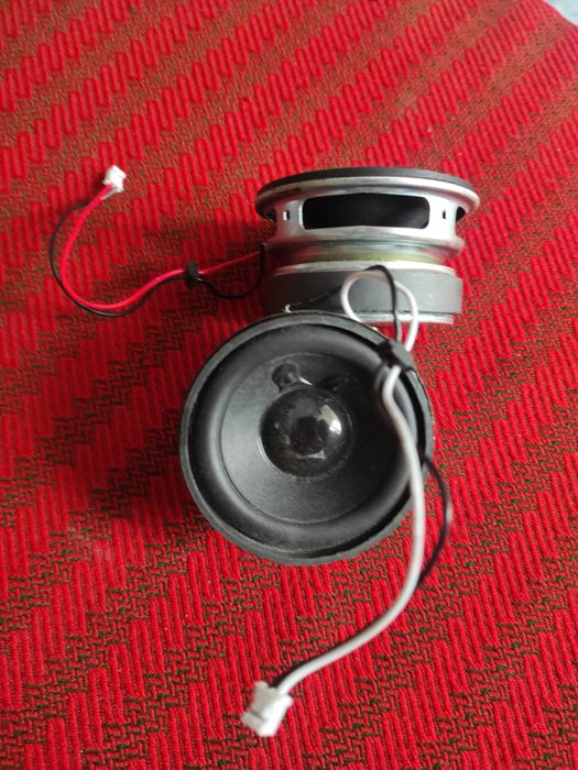 Difuzoare pentru boxe dinamice, redau foarte puternic semnalul