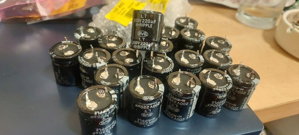 Condensatori Electrolitici THT Panasonic / Nover  Snap In / Radial