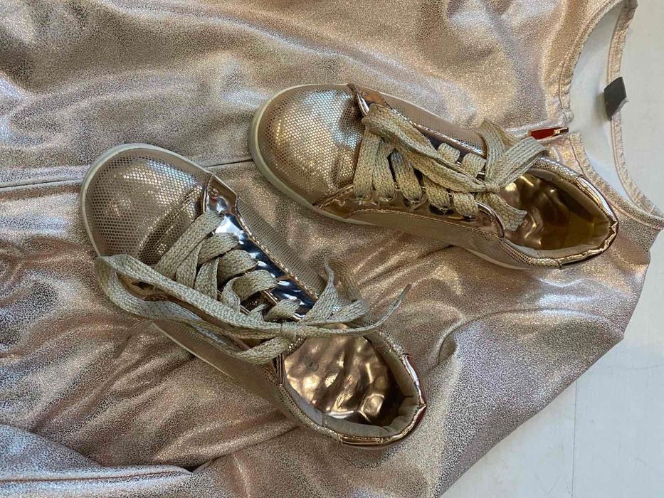 Сет.Детско яке 8-9г. и обувки номер 32 за момиче