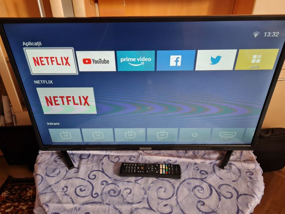 Smart tv smart tech 82cm