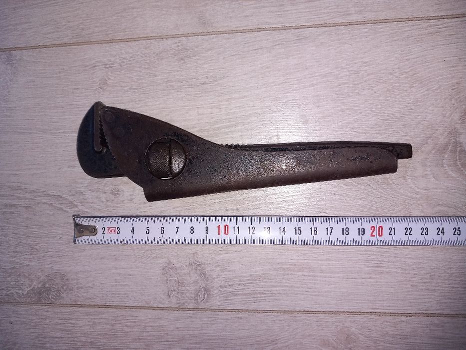 Стар тръбен ключ