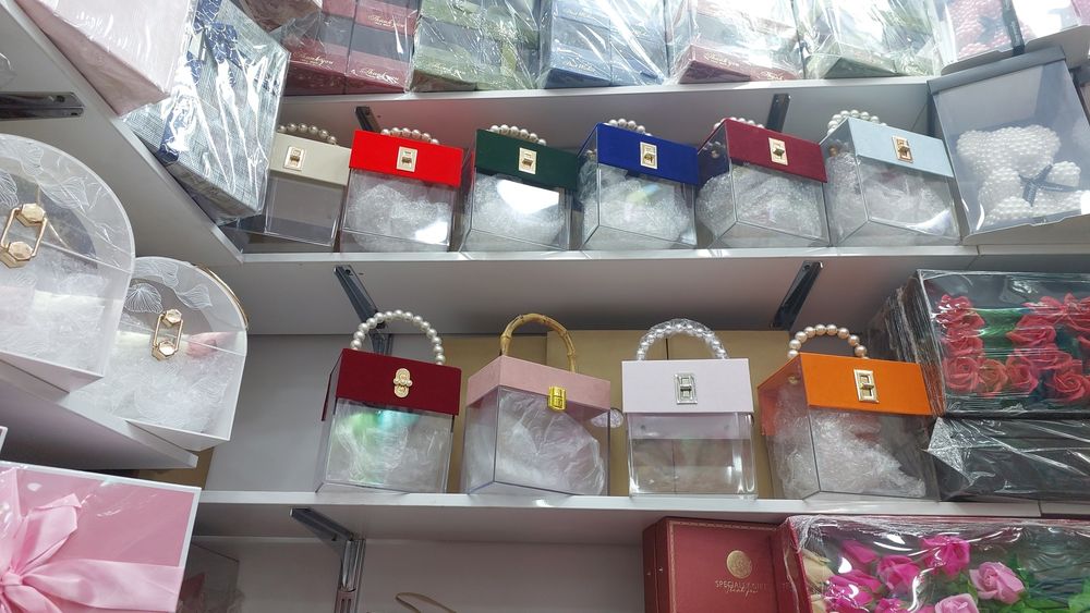 Продаются акриловые сумки