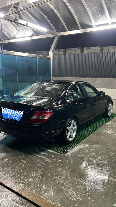Vând Mercedes c200