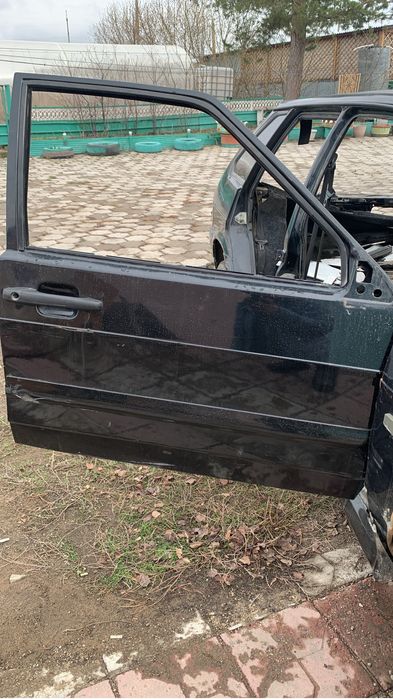 Двери ваз 2114 продам