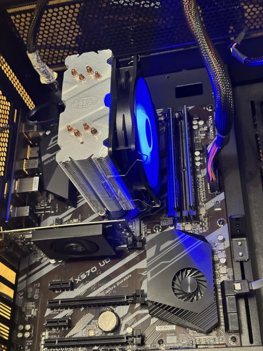 Procesor Ryzen 7 3700X + Gigabyte X570 + Cooler + 16 GB ram 3200 Mhz