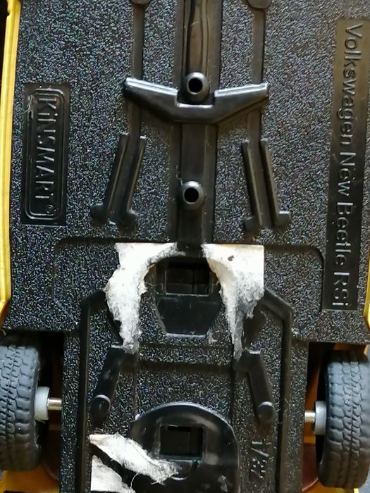 Метални колички.