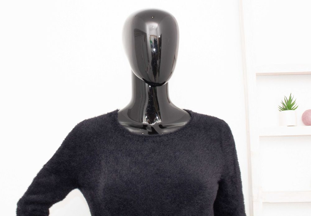 Marc Cain оригинален дамски пуловер черен рошав плюшен N1 Small