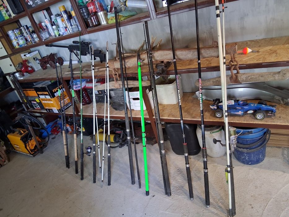 Продавам въдици .