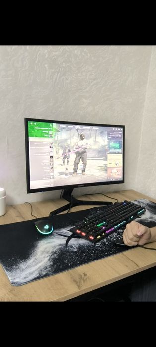 Самсунг монитор сотилади.