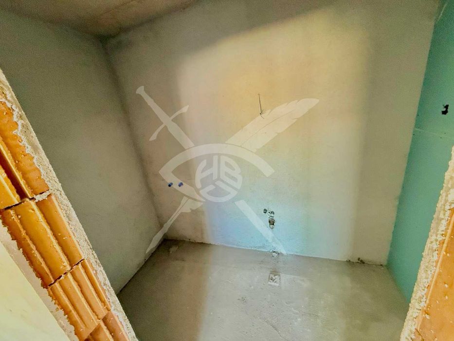 Продава се Тристаен апартамент в Бургас, Славейков - 120 кв.м за 872 €/кв.м - Снимка #8