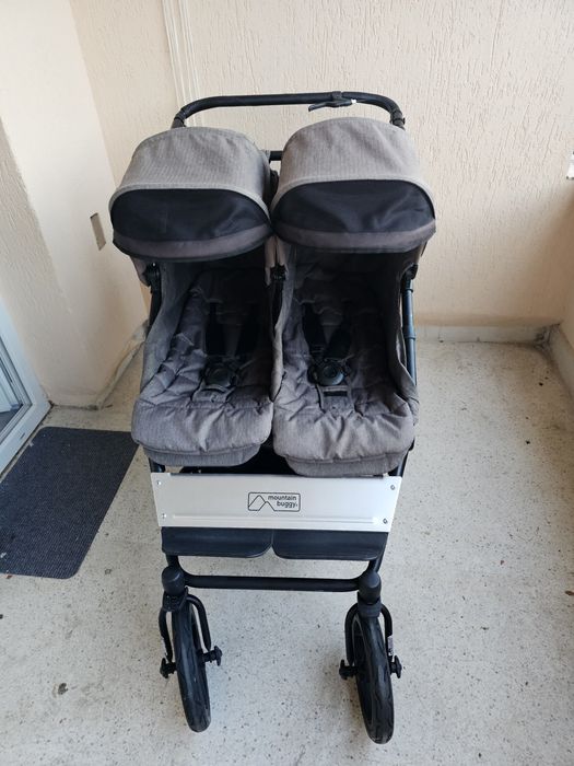 Бебешка количка за близнаци  Mountain Buggy