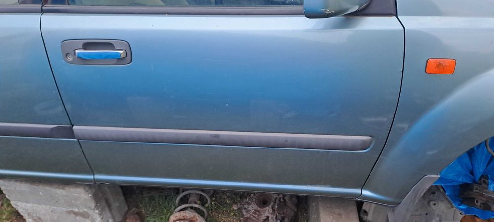 Врати / врата/  предни и задни NISSAN X-TRAIL  2.5I 165к.с 2003-2007Г