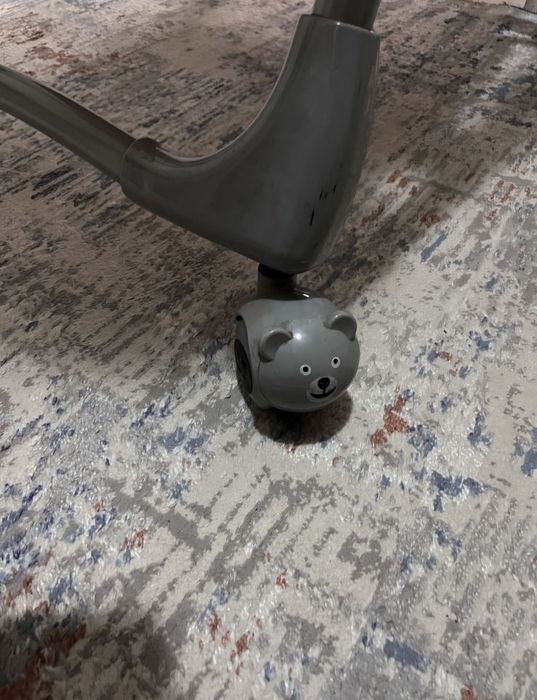 Детский стульчик со столиком