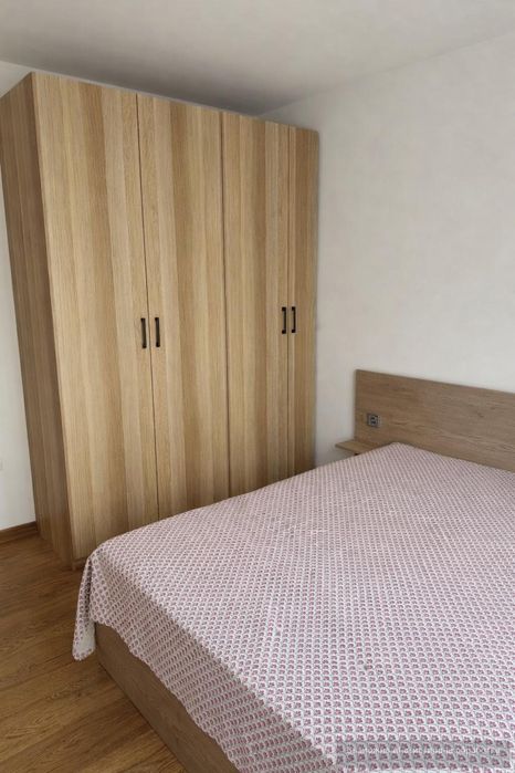Двустаен апартамент в ж.к. Зона Б-18