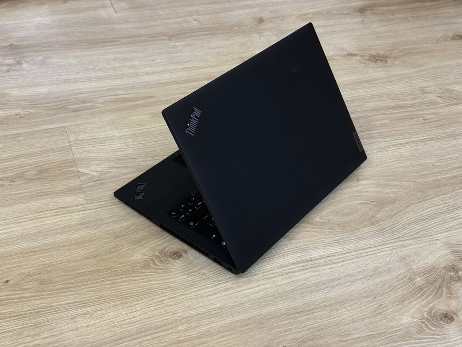 14’Full HD+IPS Touchscreen/Ryzen 5 PRO 6650u/Lenovo Thinkpad T14 Gen3/32GB LPDDR5 6400Mhz/512GB SSD/Radeon 4GB