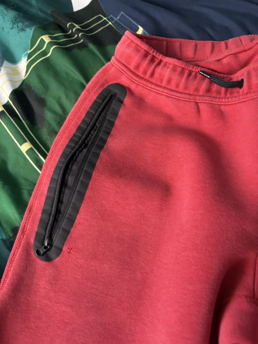 Pantaloni nike tech