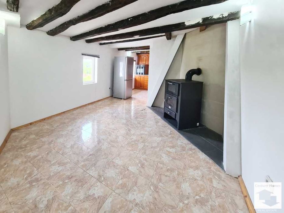 170282 Двуетажна къща с басейн и просторен двор в с. Ритя