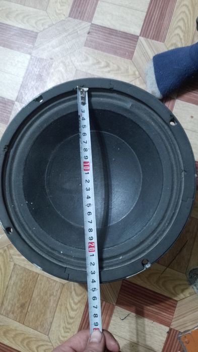 Динамик продам в отличном состоянии