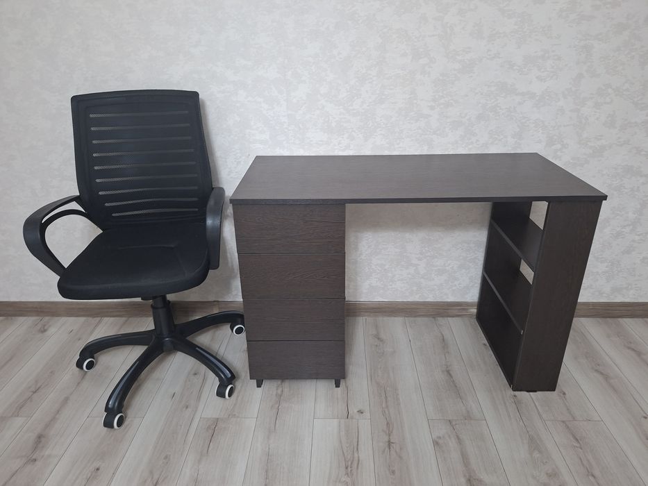 Продам стол + кресло