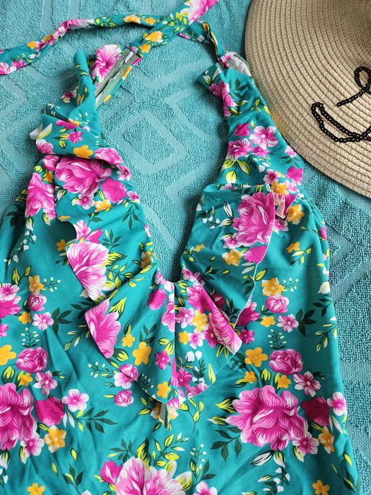 Дамски цял бански