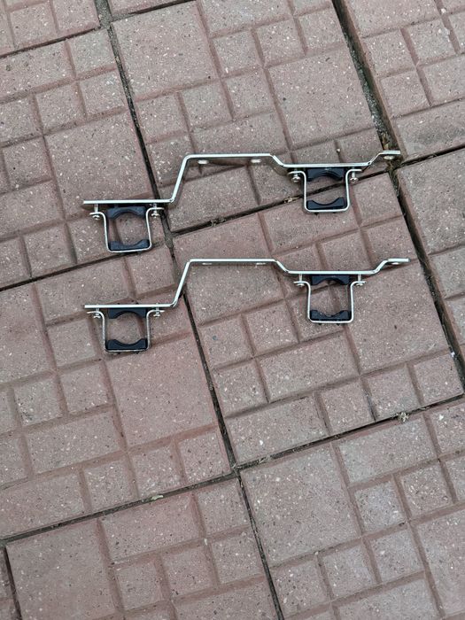 Vând clapeta pentru wc suspendat si set console fixare distribuitor