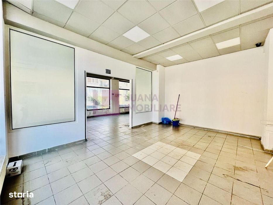 Spatiu comercial 177 mp | zona Strand | vitrine la strada
