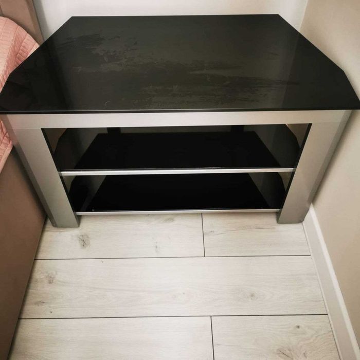 Продам ТВ столик