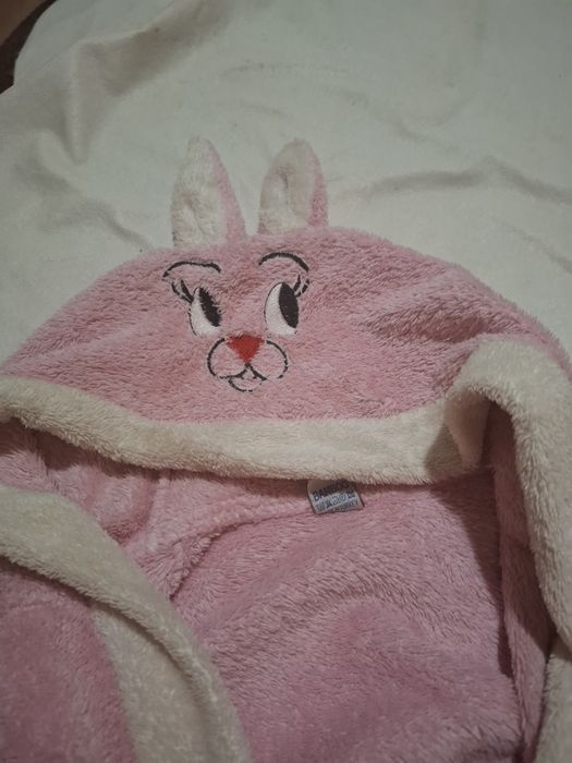 Halat,roz pentru fete,marime 11-12,cu gluga cu fata de iepuras