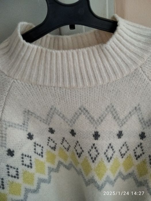 Дамски пуловери размер М