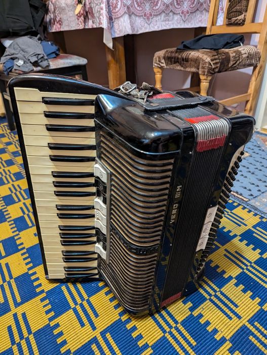 Acordeon Hohner 120 bași