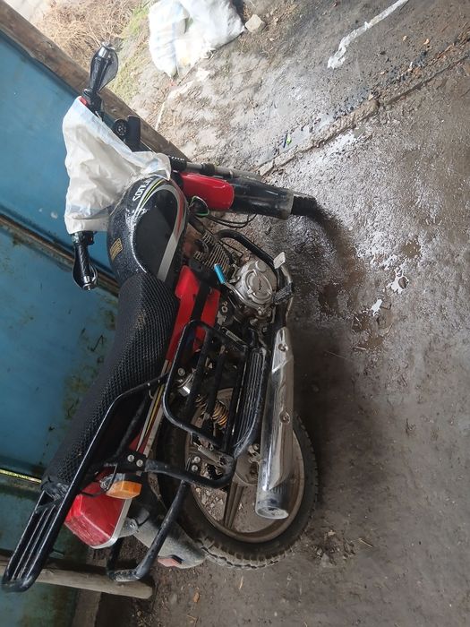 Мотоцикл 200 куб